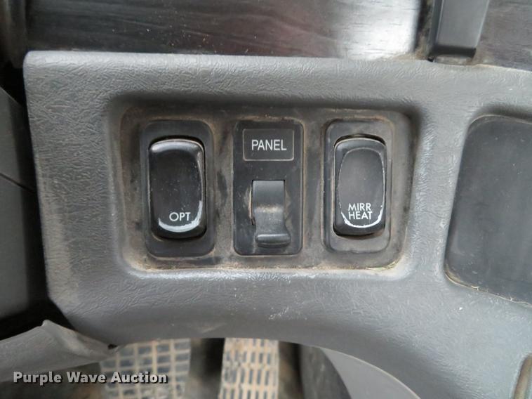 image for item DE5051 2005 Freightliner Columbia semi truck