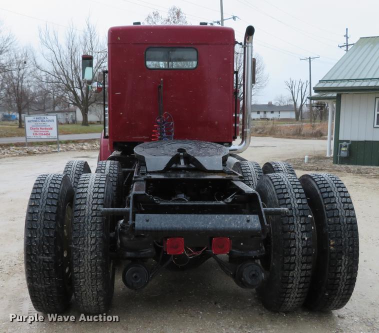 image for item DE5054 1982 Kenworth semi truck