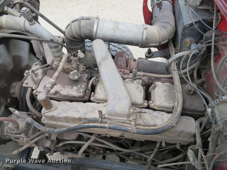 image for item DE5054 1982 Kenworth semi truck