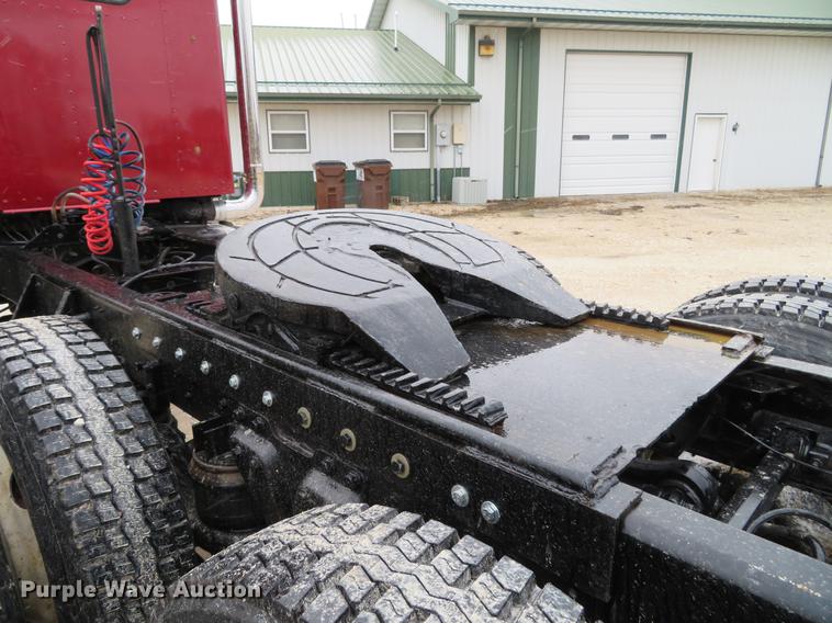 image for item DE5054 1982 Kenworth semi truck