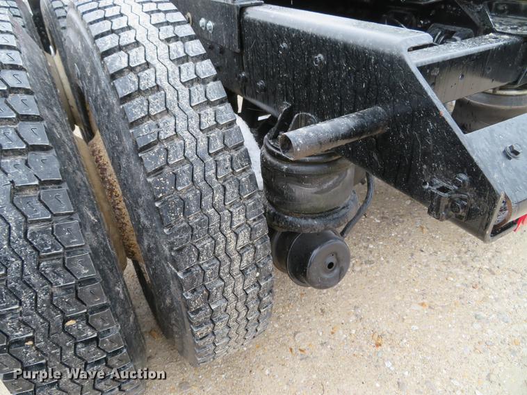 image for item DE5054 1982 Kenworth semi truck