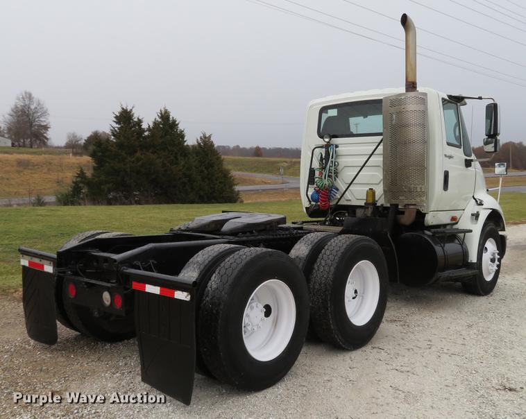 image for item DE5066 2008 International TranStar 8600 semi truck