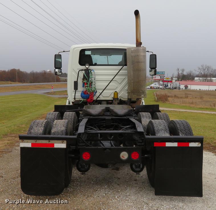 image for item DE5066 2008 International TranStar 8600 semi truck