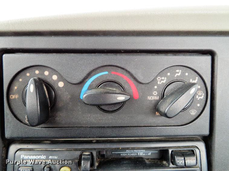 image for item DE5066 2008 International TranStar 8600 semi truck