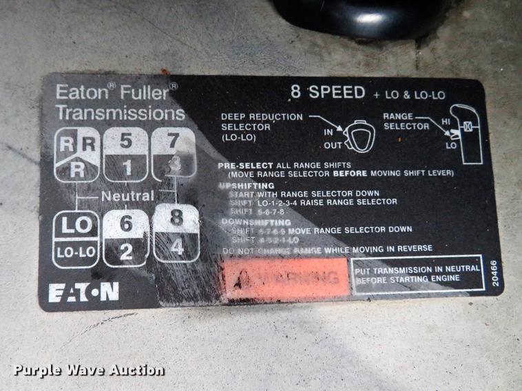 image for item DE5066 2008 International TranStar 8600 semi truck