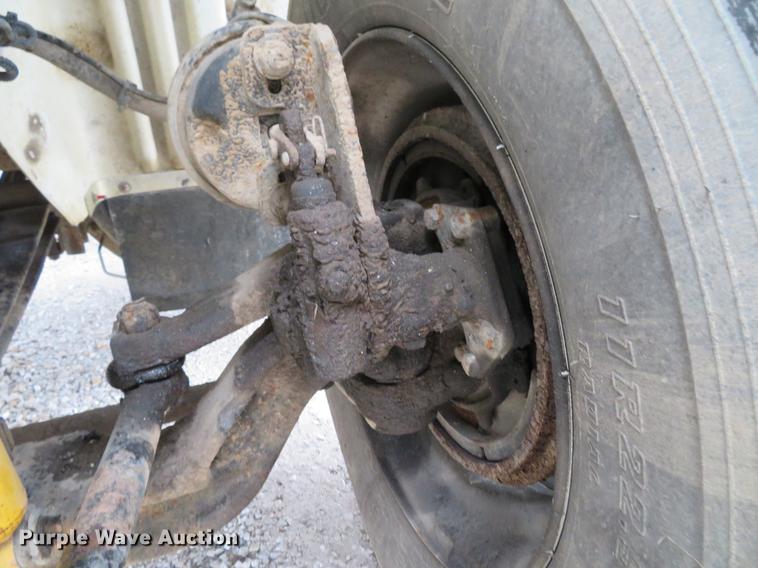 image for item DE5066 2008 International TranStar 8600 semi truck