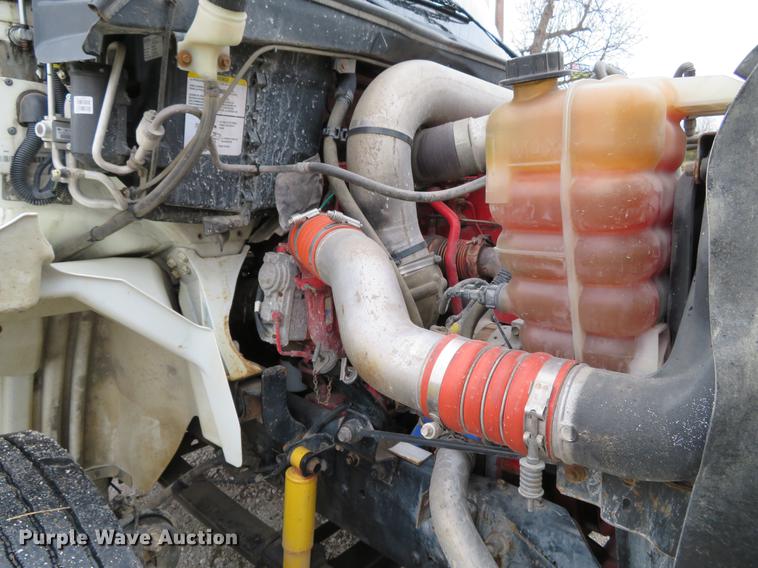 image for item DE5066 2008 International TranStar 8600 semi truck