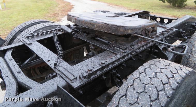 image for item DE5066 2008 International TranStar 8600 semi truck