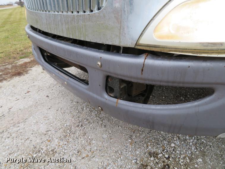 image for item DE5066 2008 International TranStar 8600 semi truck