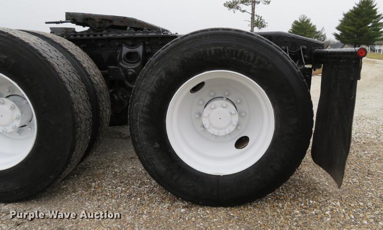 image for item DE5066 2008 International TranStar 8600 semi truck