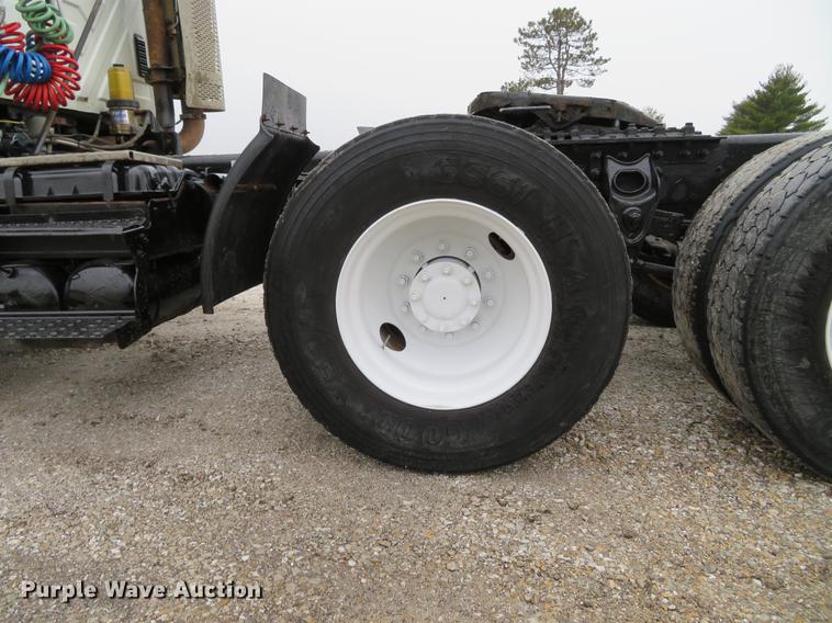 image for item DE5066 2008 International TranStar 8600 semi truck