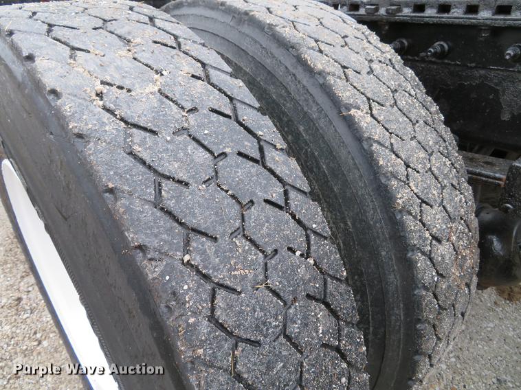 image for item DE5066 2008 International TranStar 8600 semi truck