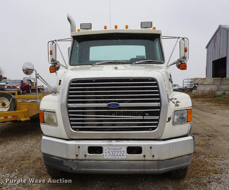 image for item DF1594 1994 Ford Aeromax L9000 semi truck