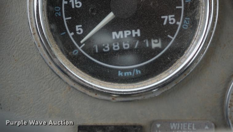 image for item DF1594 1994 Ford Aeromax L9000 semi truck