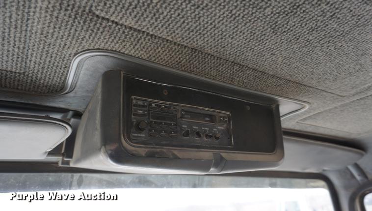 image for item DF1594 1994 Ford Aeromax L9000 semi truck