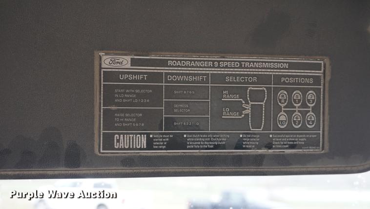 image for item DF1594 1994 Ford Aeromax L9000 semi truck