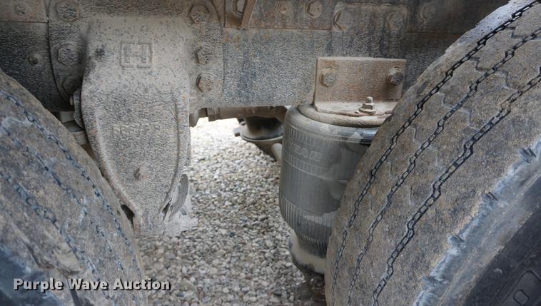 image for item DF1594 1994 Ford Aeromax L9000 semi truck