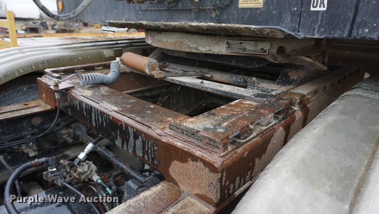 image for item DF1594 1994 Ford Aeromax L9000 semi truck