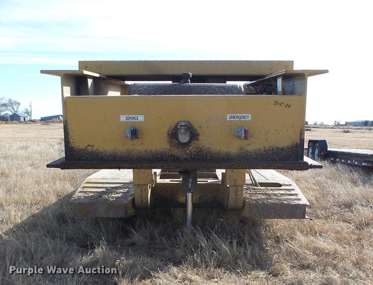 image for item DF2851 2016 Witzco Challenger RG-35 lowboy equipment trailer