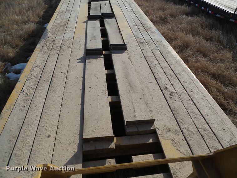 image for item DF2851 2016 Witzco Challenger RG-35 lowboy equipment trailer