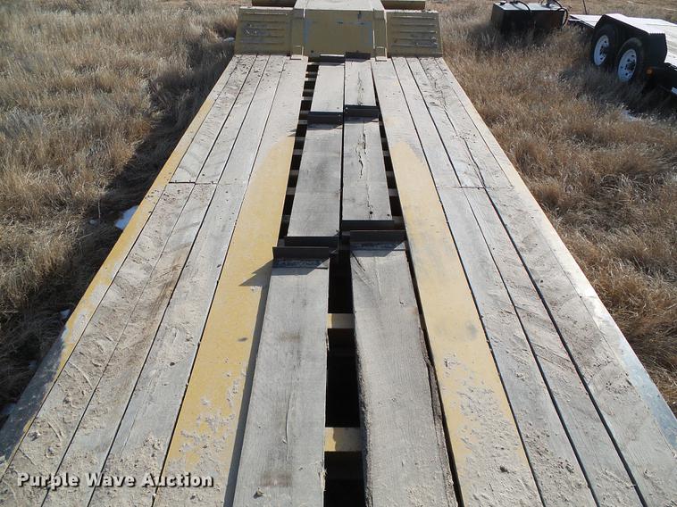 image for item DF2851 2016 Witzco Challenger RG-35 lowboy equipment trailer