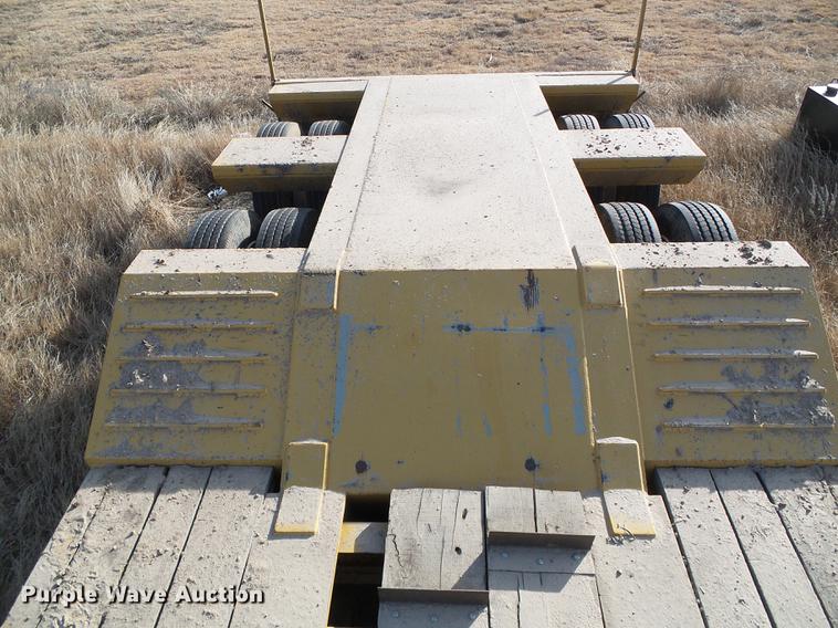 image for item DF2851 2016 Witzco Challenger RG-35 lowboy equipment trailer