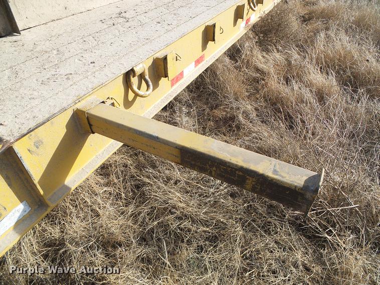 image for item DF2851 2016 Witzco Challenger RG-35 lowboy equipment trailer