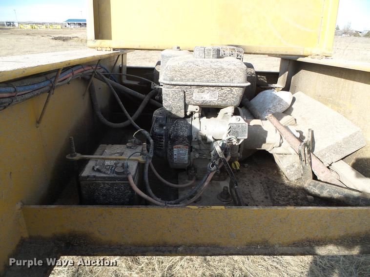 image for item DF2851 2016 Witzco Challenger RG-35 lowboy equipment trailer