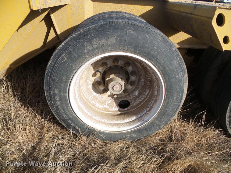 image for item DF2851 2016 Witzco Challenger RG-35 lowboy equipment trailer