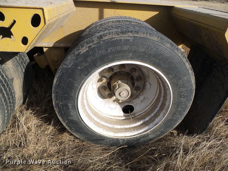 image for item DF2851 2016 Witzco Challenger RG-35 lowboy equipment trailer