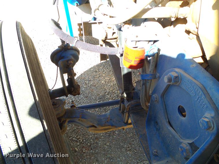 image for item DF2854 2006 Peterbilt 379 semi truck