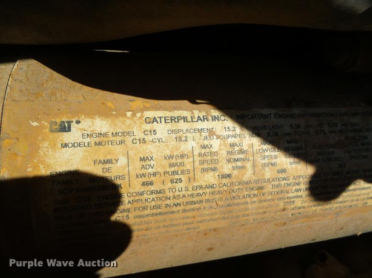 image for item DF2854 2006 Peterbilt 379 semi truck