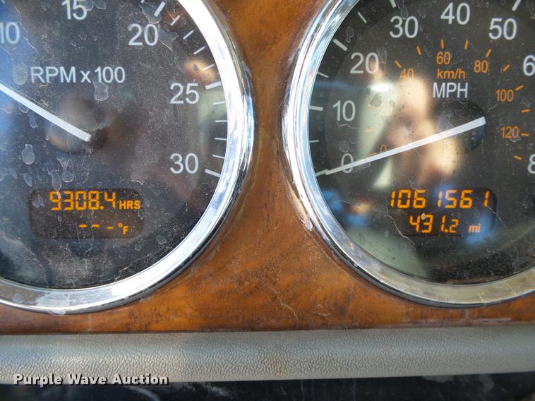 image for item DF2854 2006 Peterbilt 379 semi truck