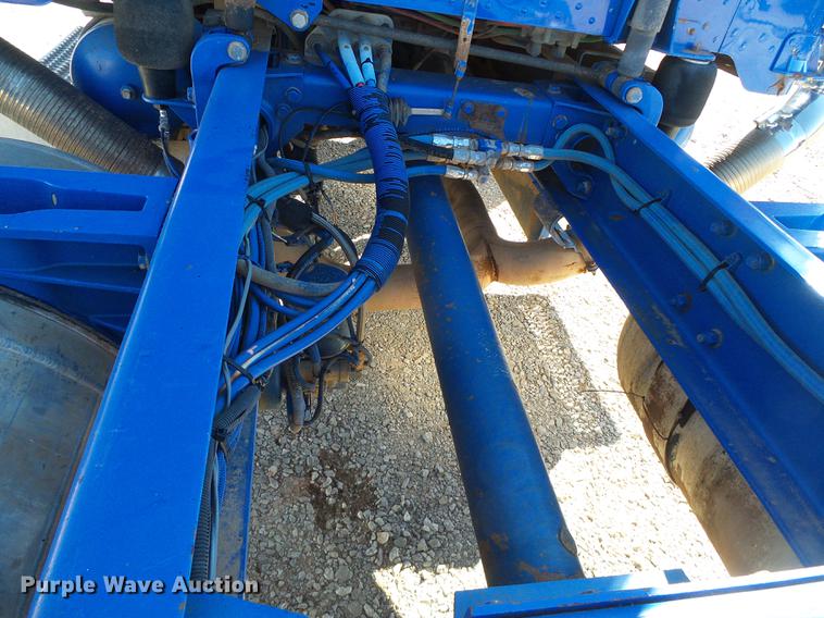 image for item DF2854 2006 Peterbilt 379 semi truck