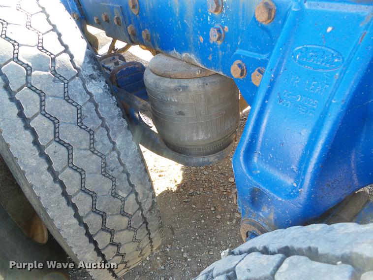 image for item DF2854 2006 Peterbilt 379 semi truck