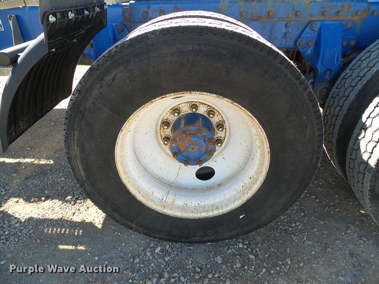 image for item DF2854 2006 Peterbilt 379 semi truck