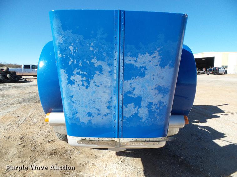 image for item DF2856 2005 Peterbilt 379 semi truck