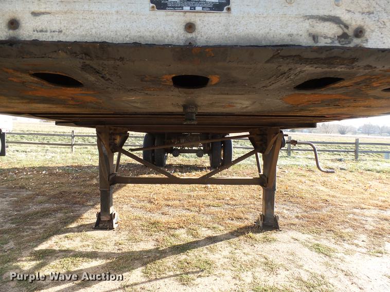 image for item DX9106 2002 Trailmoble dry van trailer