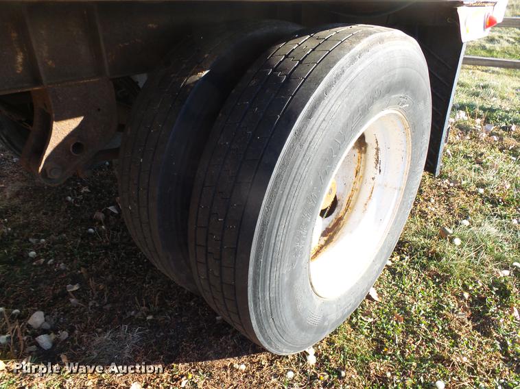 image for item DX9106 2002 Trailmoble dry van trailer