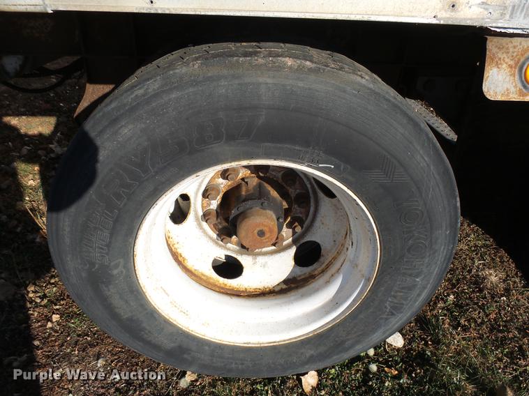 image for item DX9106 2002 Trailmoble dry van trailer