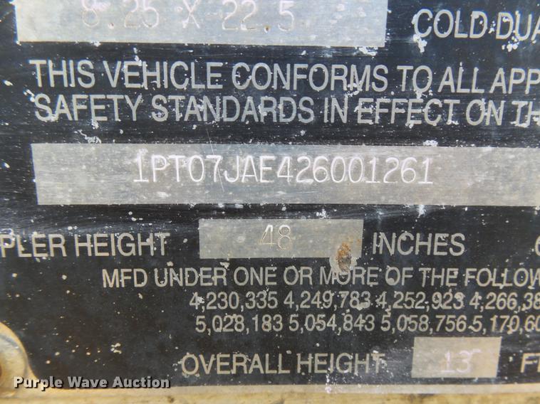 image for item DX9106 2002 Trailmoble dry van trailer