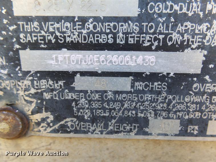 image for item DX9107 2002 Trailmobile dry van trailer