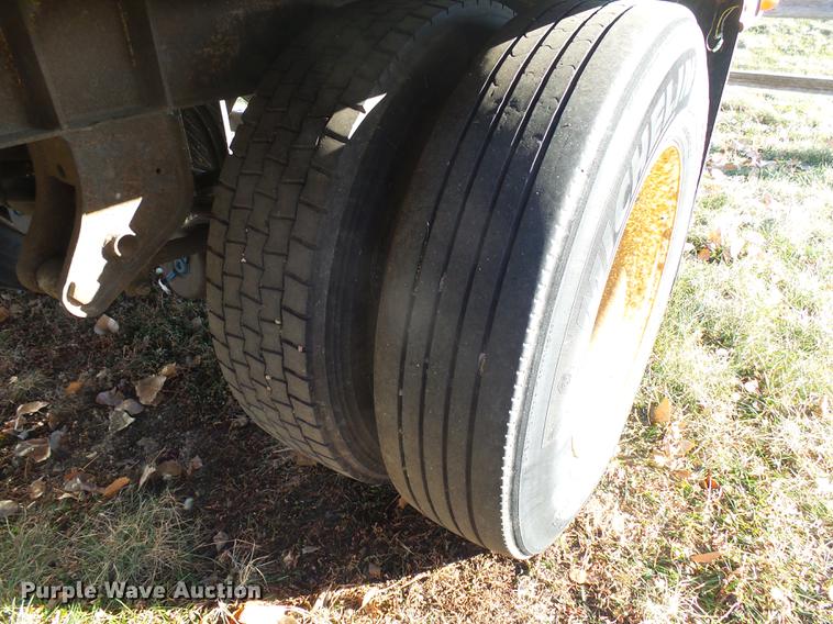 image for item DX9107 2002 Trailmobile dry van trailer