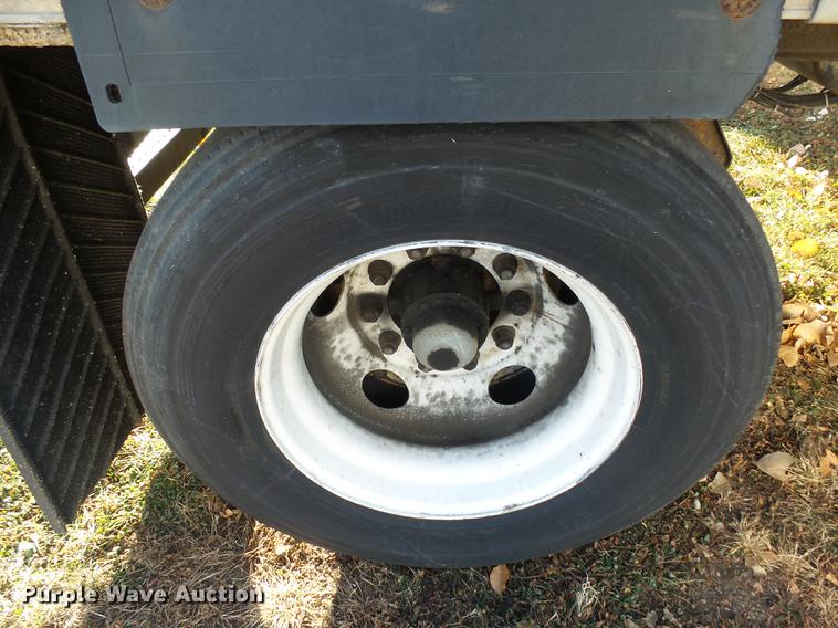 image for item DX9107 2002 Trailmobile dry van trailer