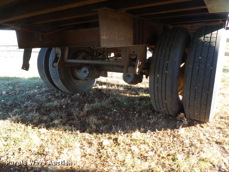 image for item DX9109 2004 Great Dane dry van trailer