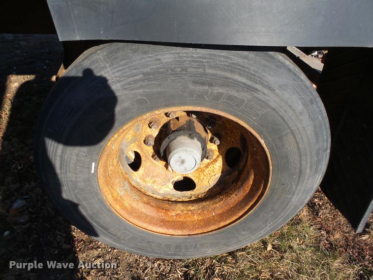 image for item DX9109 2004 Great Dane dry van trailer