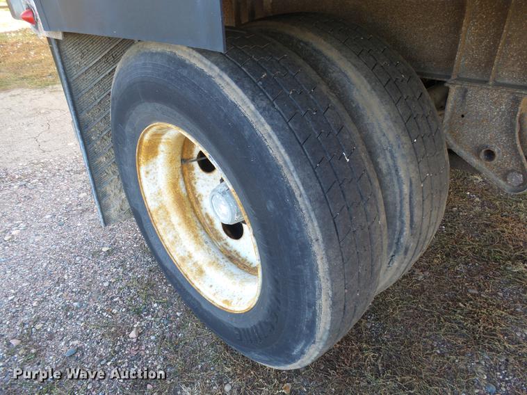 image for item DX9145 2004 Great Dane dry van trailer