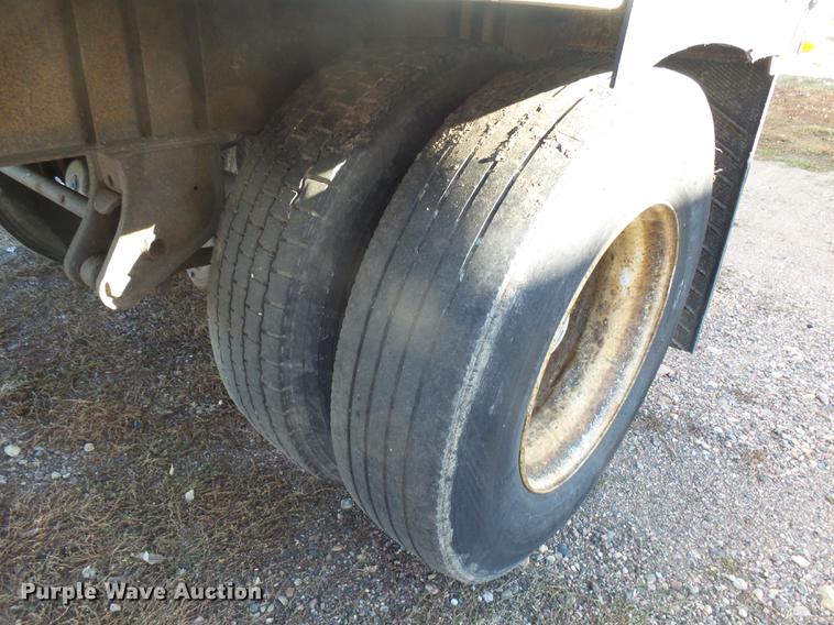 image for item DX9145 2004 Great Dane dry van trailer