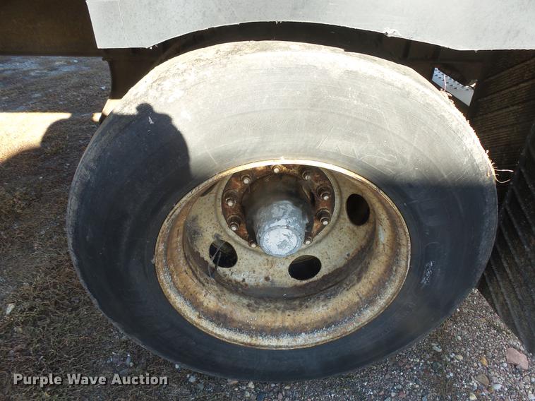 image for item DX9145 2004 Great Dane dry van trailer