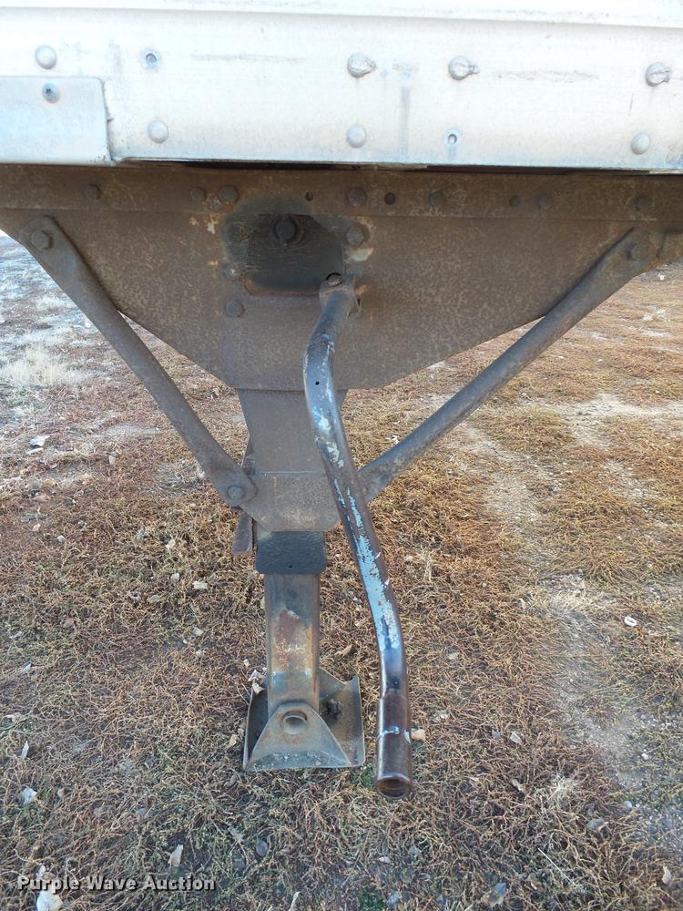 image for item DX9146 2004 Great Dane dry van trailer